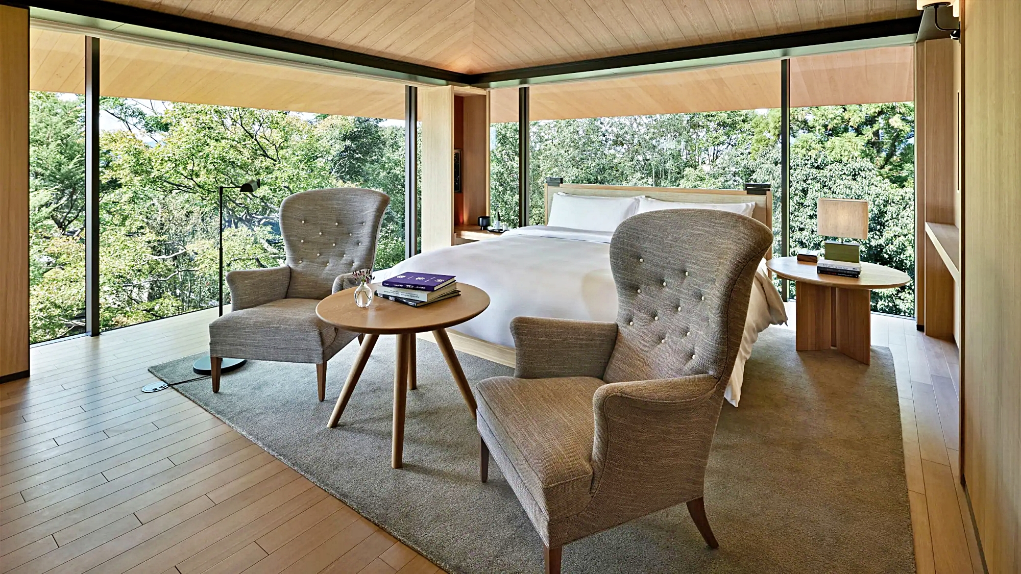 파고다 하우스 원 킹 베드