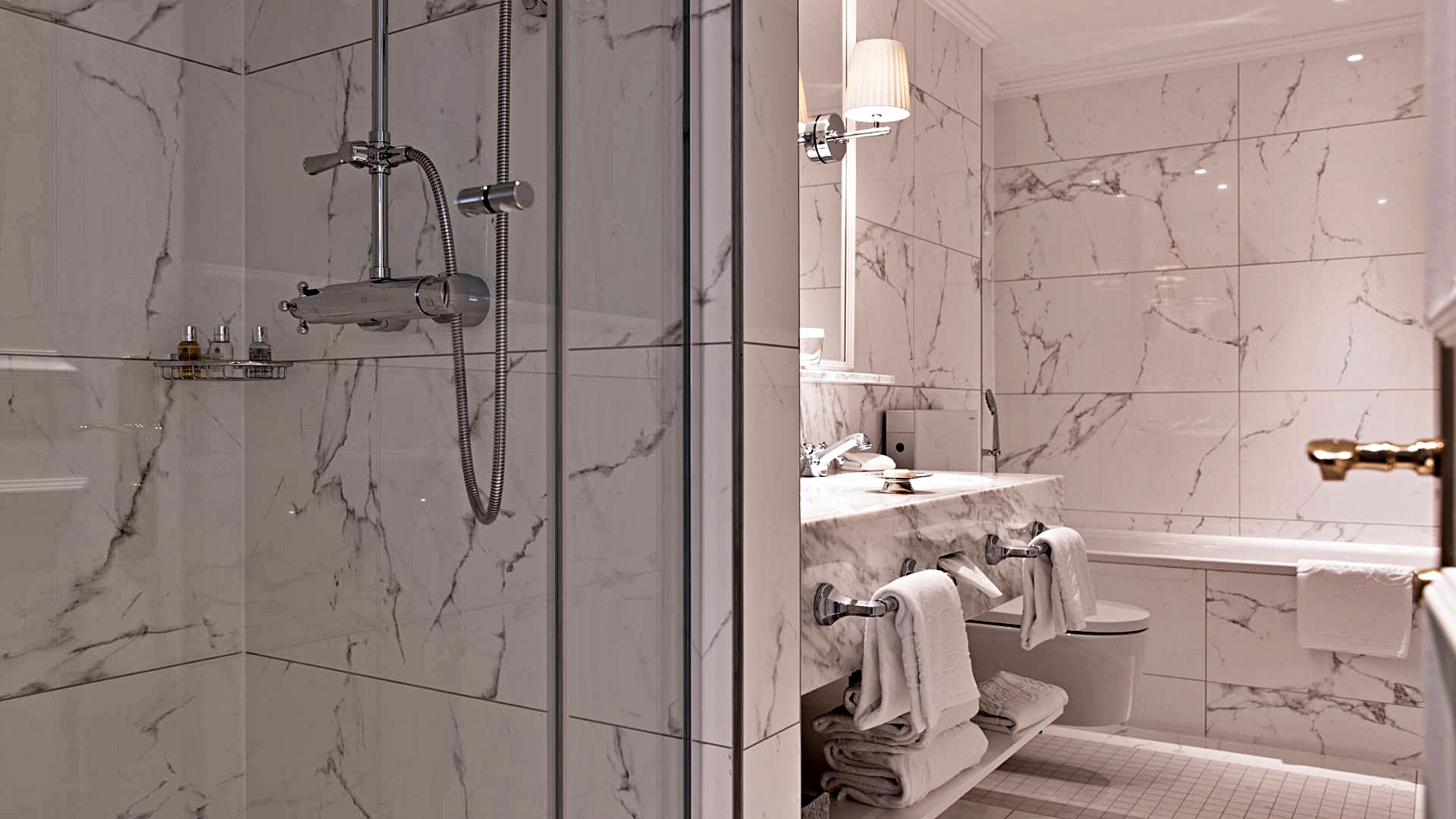 야쉬 초프라 스위트