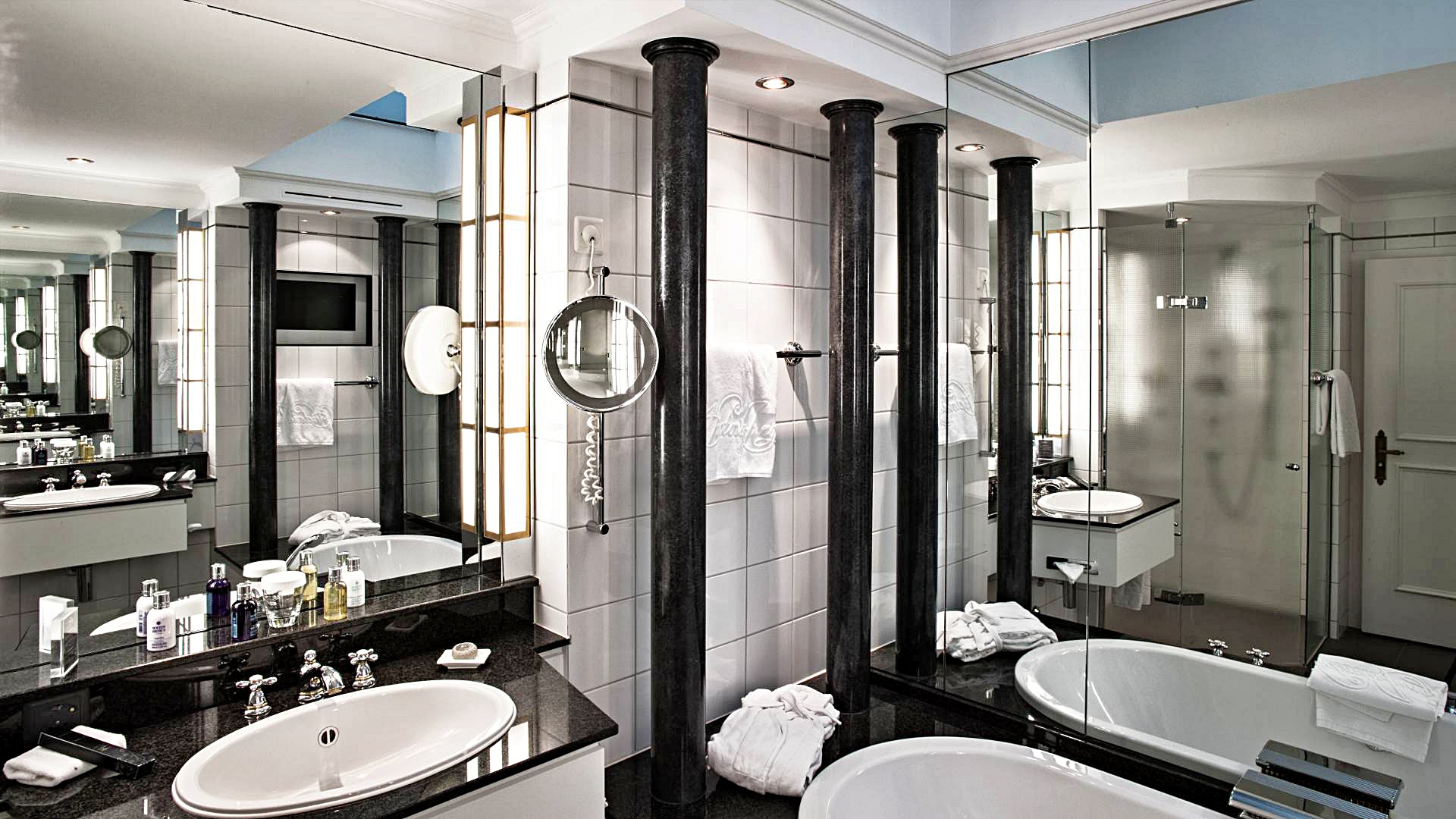 디럭스 듀플렉스 스위트