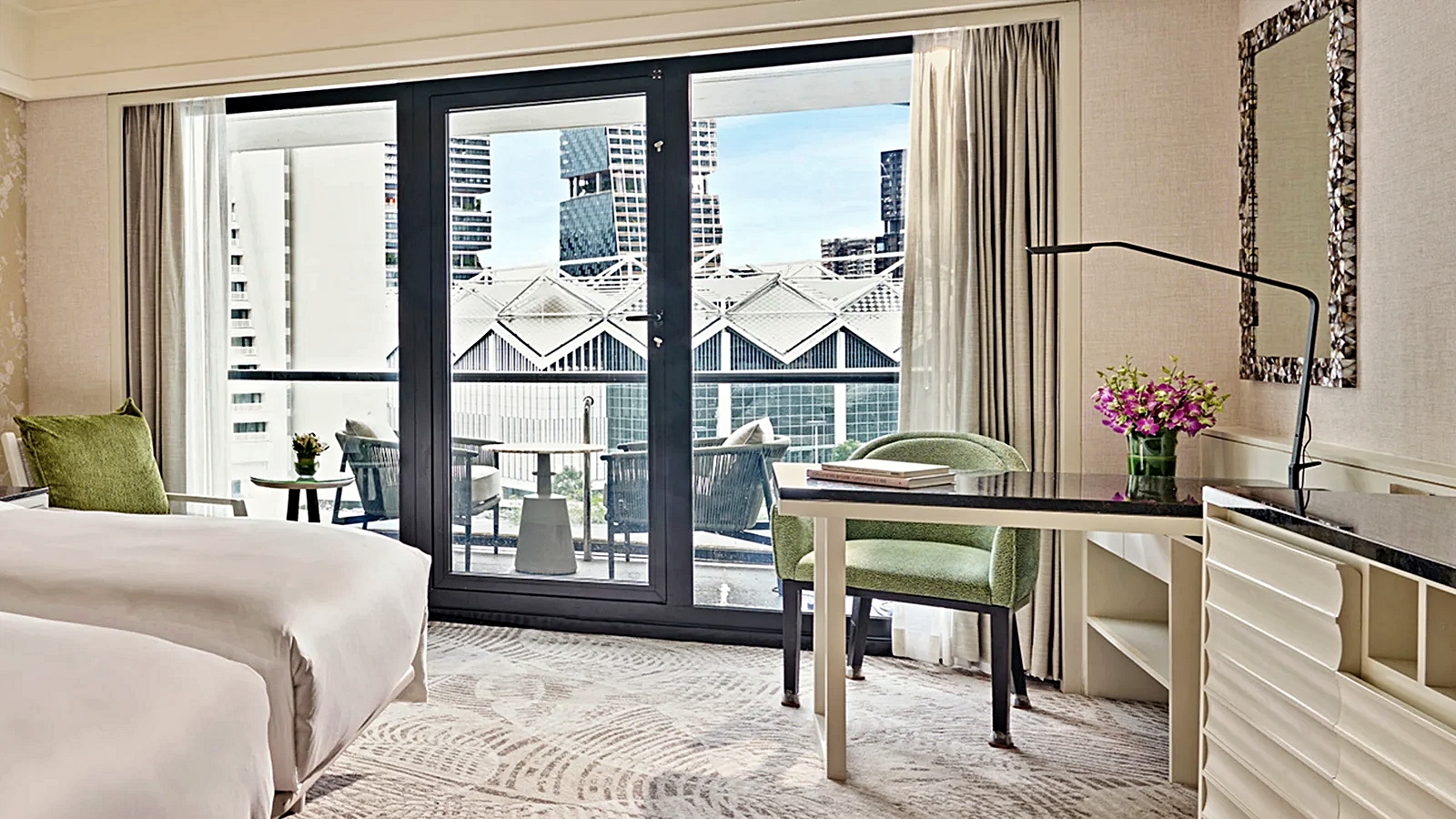 디럭스 룸 위드 발코니