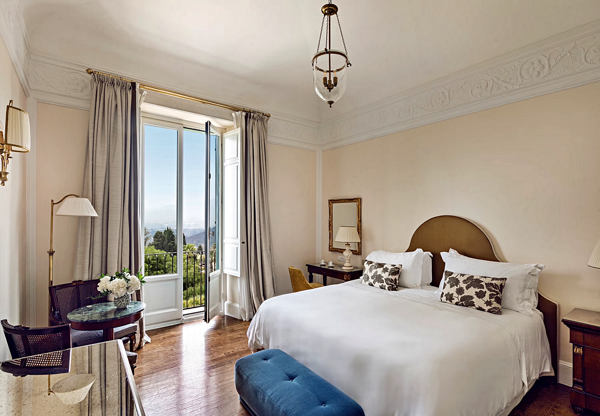 디럭스 씨뷰 with 발코니 or 테라스