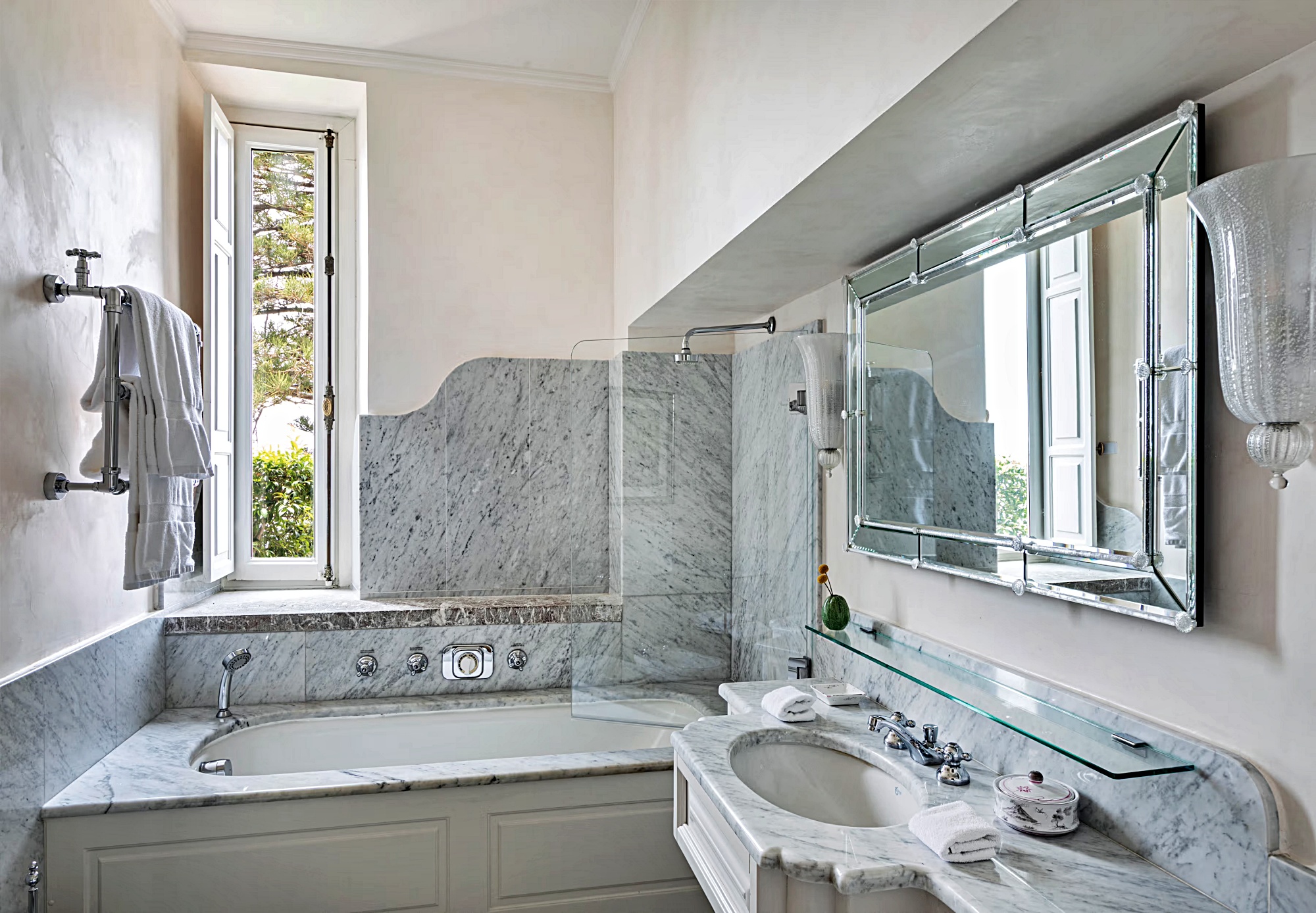 디럭스 씨뷰 with 발코니 or 테라스