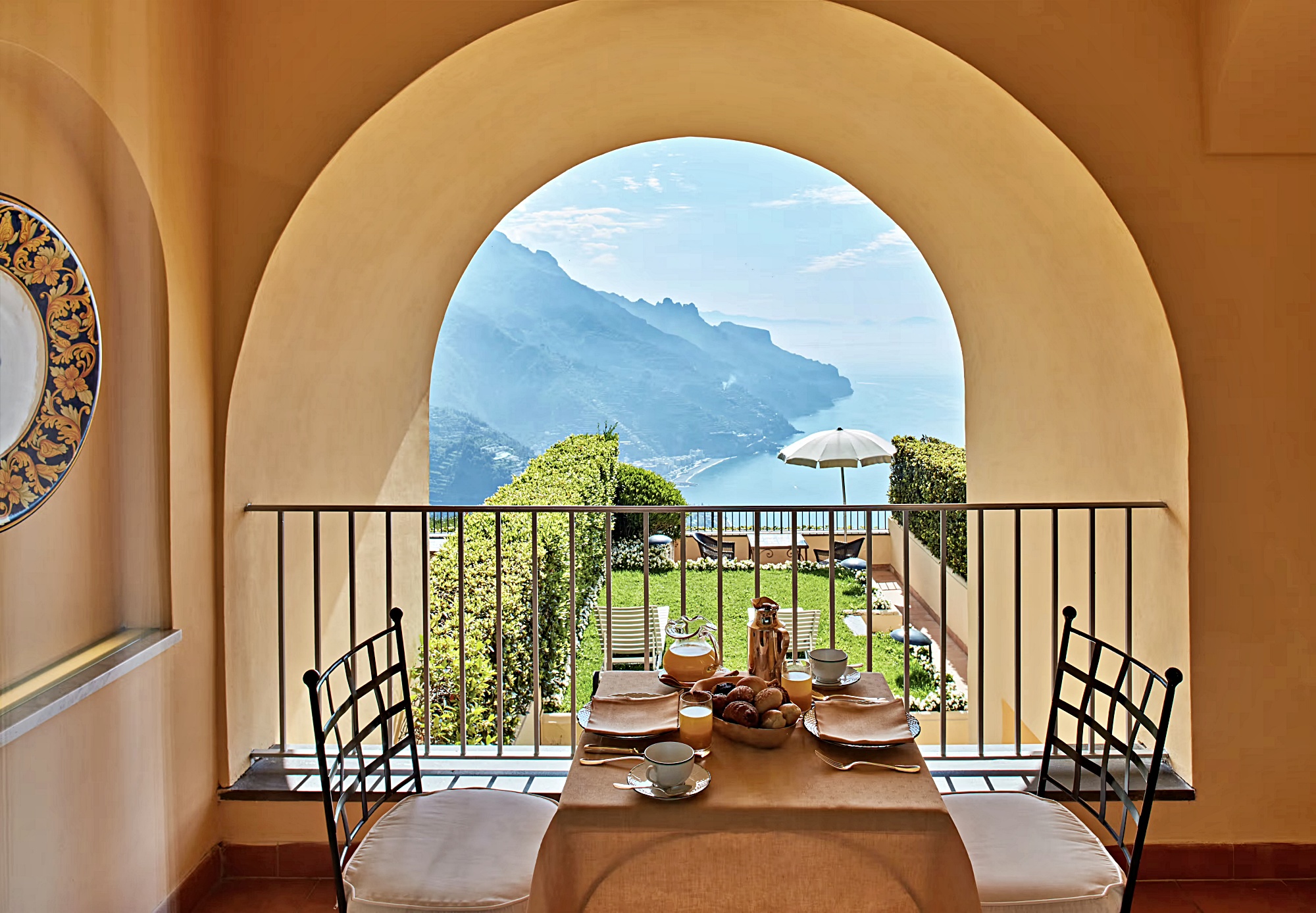 디럭스 씨뷰 주니어 스위트 위드 발코니