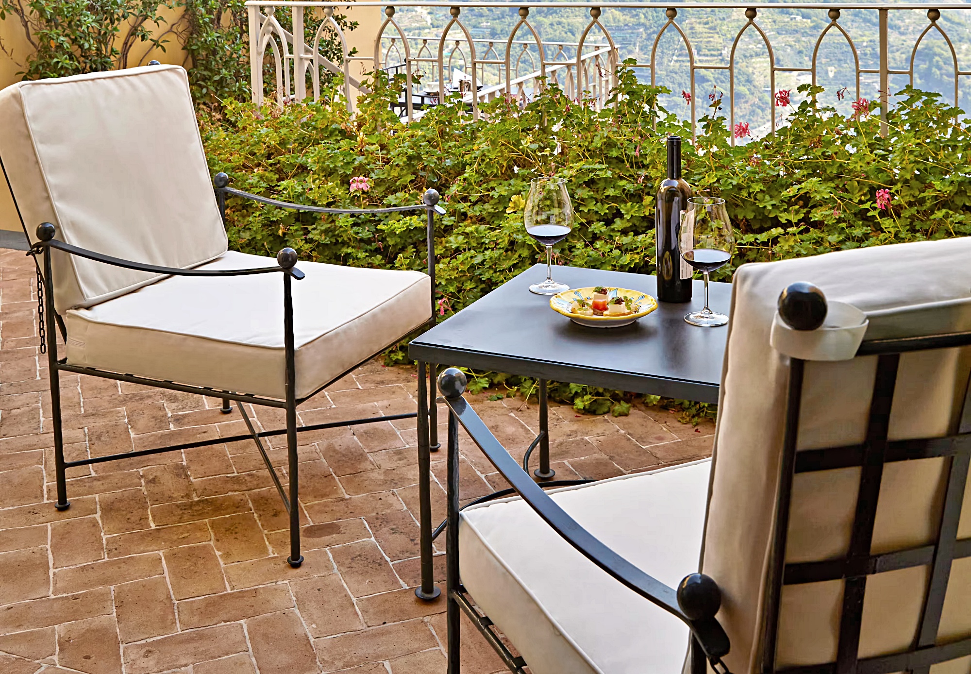 디럭스 씨뷰 룸 위드 발코니