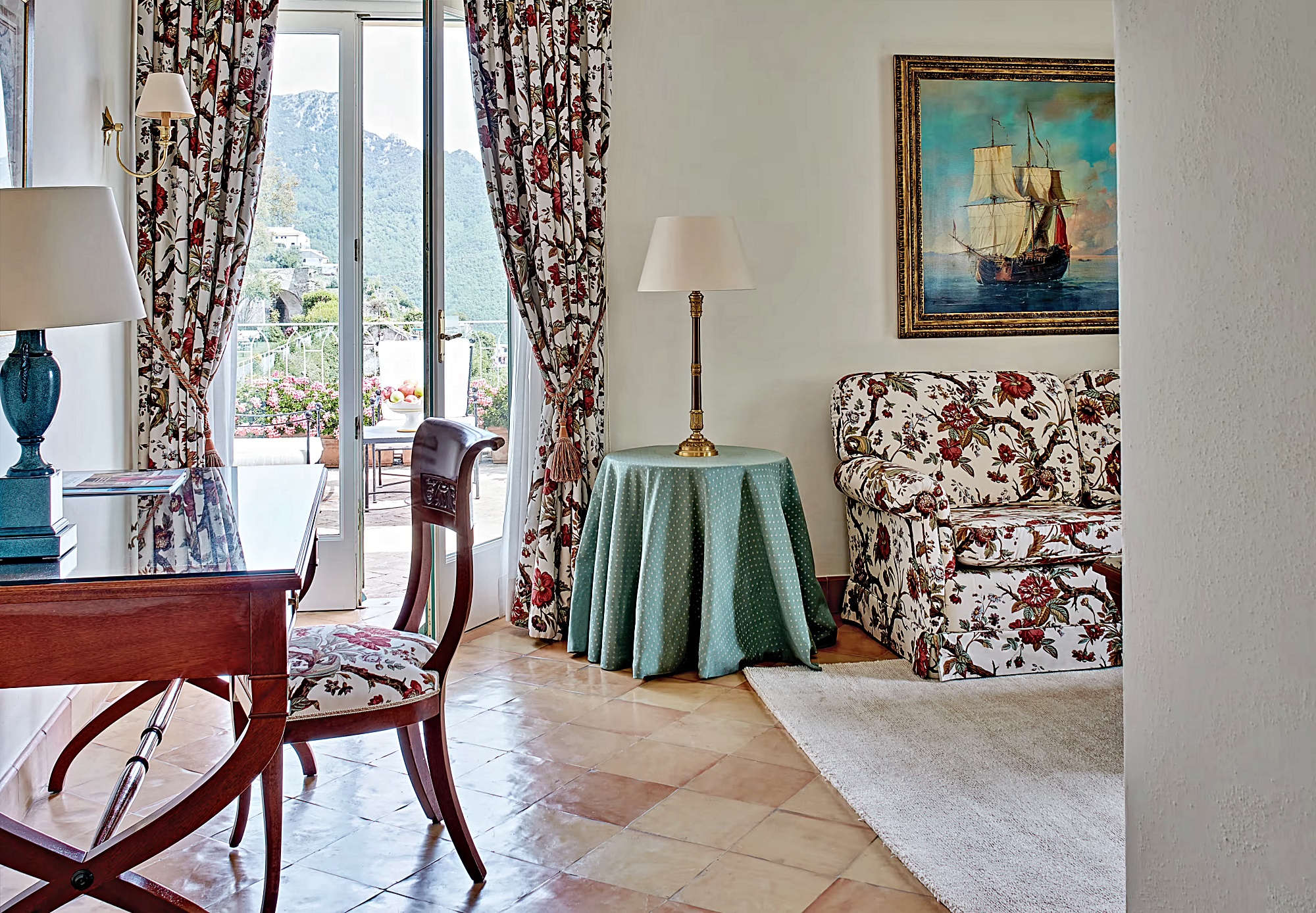 디럭스 씨뷰 테라스 스위트